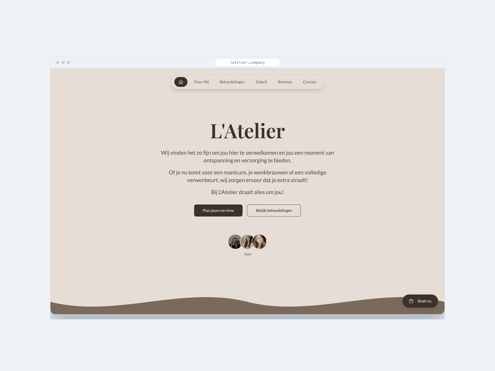 De site van schoonheidssalon L'Atelier in de browser